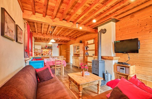 Villard-Reculas Apartment | Apartment 'Souveraine' with Mountain View, Balcony and Wi-Fi