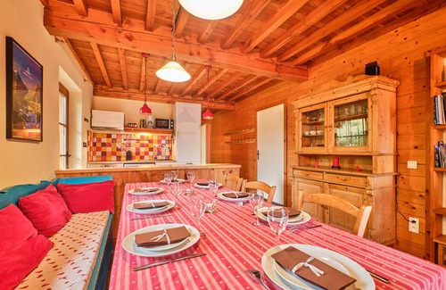 Villard-Reculas Apartment | Apartment 'Souveraine' with Mountain View, Balcony and Wi-Fi