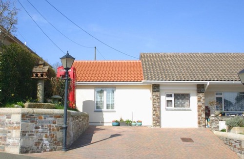 Wadebridge Apartment | Family-Friendly Apartment Sparrow: Guest Rated 9/10