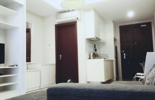 Sri Hartamas Apartment | Cozy Studio Apartment with Kitchen, WiFi & Balcony Retreat