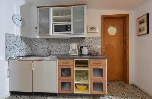 Warnemuende House | Experience Oceanfront Comfort at Apartment "Starfish"