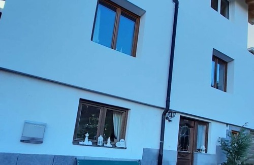Kolsassberg Apartment | Cozy Apartment Sternenhöhle - Family-Friendly Retreat