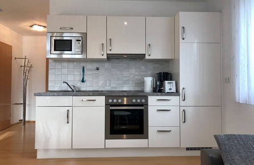 Langenargen Apartment | Scenic Apartment Strandgut: Lakeside Retreat with Balcony