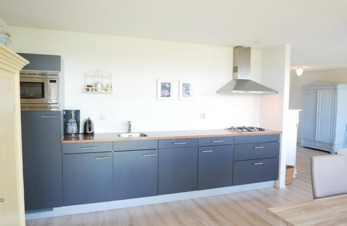 Callantsoog Apartment | Discover Apartment Strandleven 4: Family-Friendly Retreat