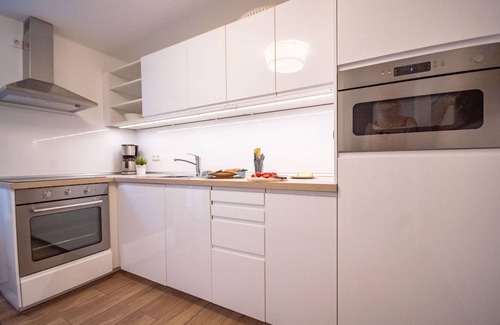 Duhnen Apartment | Oceanfront Apartment Strandrobbe 2 with Pet-Friendly Amenities