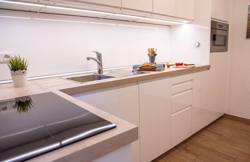 Duhnen Apartment | Oceanfront Apartment Strandrobbe 2 with Pet-Friendly Amenities