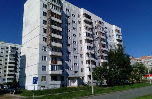 Yaroslavl Apartment | Discover Apartment Stroiteley 1: Pet-Friendly Retreat