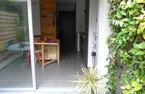 Pyla-sur-Mer Apartment | Inviting Oceanfront Studio Cabin for 4 in Pyla Sur Mer