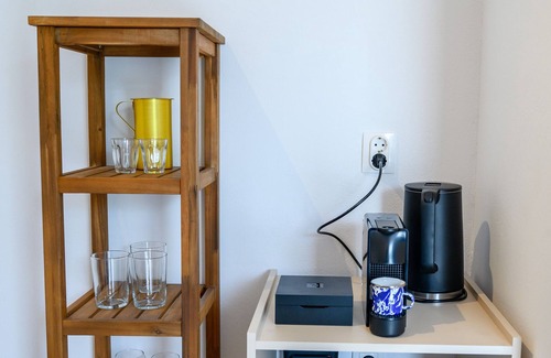 Paros Apartment | Cozy Studio Apartment '4' with Garden and Ocean Views