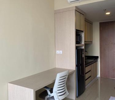 Lubuk Baja Apartment | Stylish Studio Apartment at Nagoya Thamrin City, Rated 9/10