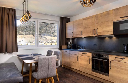 Seblas Apartment | Relaxing Apartment with Sauna at AlpenParks Montana