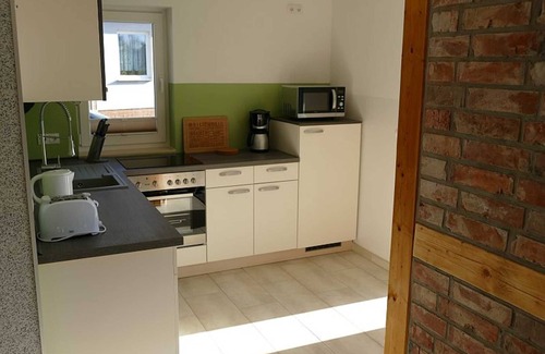Putbus Apartment | Summer Room Apartment - Ocean View & Pet-Friendly Retreat