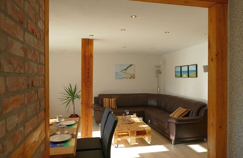 Putbus Apartment | Summer Room Apartment - Ocean View & Pet-Friendly Retreat
