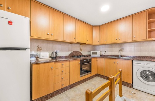 Santa Pola Apartment | Cozy Sea View Apartment 'Sunflower Europa' with Terrace