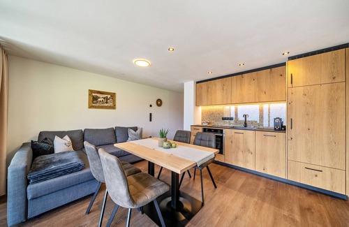 Moso in Passiria Apartment | Experience Mountain Views at Sunnseitn Lodge Maria
