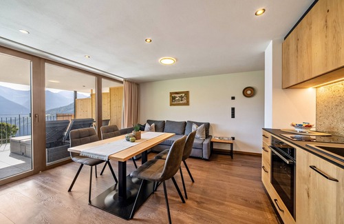 Moso in Passiria Apartment | Experience Mountain Views at Sunnseitn Lodge Maria