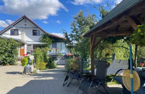 Lhota u Lysic Apartment | Elegant Getaway at Apartmán Lhota u Lysic with Ocean View