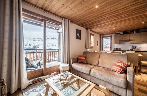 Flaine Apartment | Superbe Duplex with Private Terrace and Spa Amenities