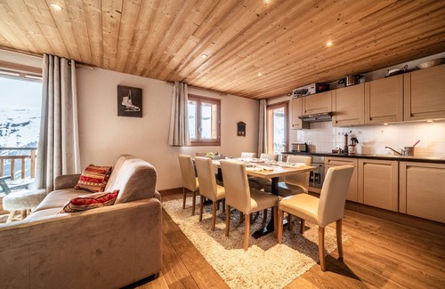 Flaine Apartment | Superbe Duplex with Private Terrace and Spa Amenities