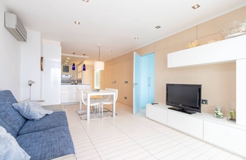 Platja d'Aro Apartment | Seaside Escape: Apartment 'Super Beach 2' with Balcony