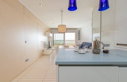 Platja d'Aro Apartment | Seaside Escape: Apartment 'Super Beach 2' with Balcony