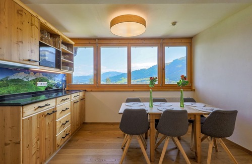 Oberndorf bei Kitzbuhel Apartment | Cozy Retreat at Gartenhotel Rosenhof near Kitzbühel