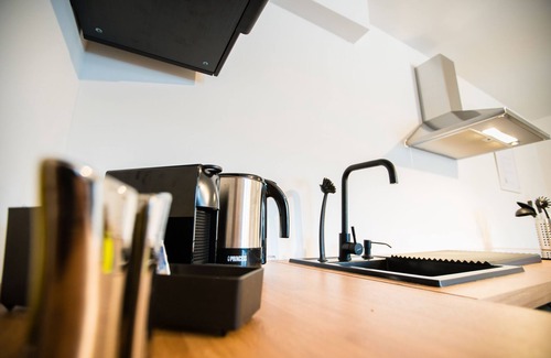 Reimerath Apartment | Cozy Apartment with Kitchen and Private Bathroom Awaiting You