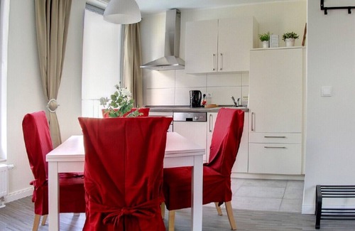 Schwerin Apartment | Cozy Apartment with Private Bathroom & Balcony Amenities