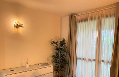 Iseo Apartment | Apartment surrounded by greenery with swimming pool