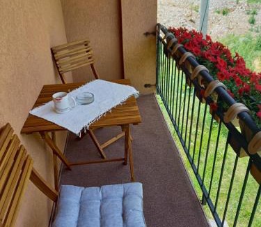 Mavrovo Apartment | Discover Apartment Suzana: Family-Friendly with Hot Tub