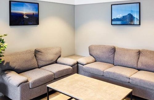 Svelgen Apartment | Family-Friendly Apartment Svelgen with Kitchen Access