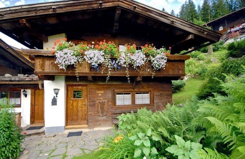 Reith im Alpbachtal Apartment | Exclusive Apartments at Zuhäusl with Pool & Spa Amenities