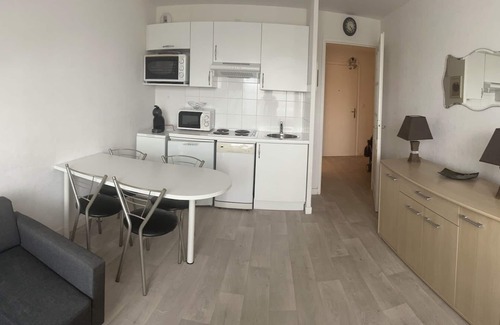 Quend-Plage-les-Pins Apartment | Exquisite T2 Apartment Steps from the Beach with Pool