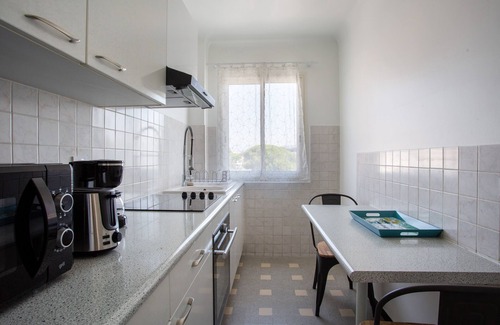 Saint-Laurent-du-Var Apartment | Sea View Apartment T2 with Kitchen and Breakfast Included