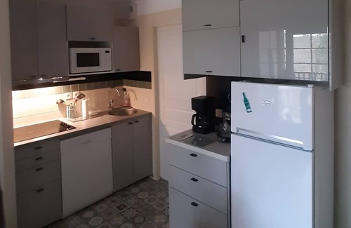 Biscarrosse Apartment | Pet-Friendly Apartment T2 with Pool & Ocean Views in Biscarrosse