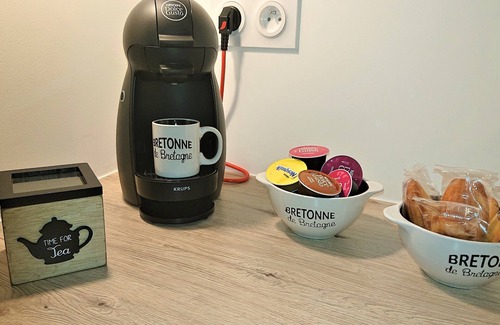 Vitre Apartment | Quiet T2 Apartment Le Cocöon with Kitchen & Breakfast
