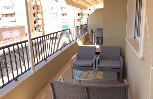 Coveta Fuma Apartment | Oceanfront Apartment T3 El Campello - 10/10 Guest Rated