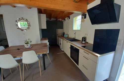 Pouillon Apartment | Idyllic Apartment T3 with Pool in Picturesque Countryside