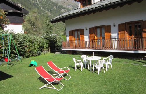 Gressoney-Saint-Jean Apartment | Exceptional Apartment Tea: Perfect for Families with Kids!