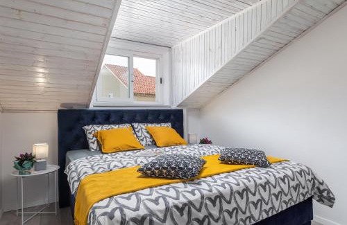 Mokosica Apartment | Top-Rated Apartment Tete Mare: Family-Friendly Getaway