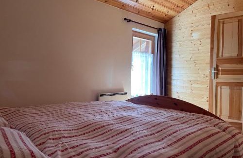 Hauderes Apartment | Inviting The Amethyst: Pet-Friendly Getaway with High Ratings