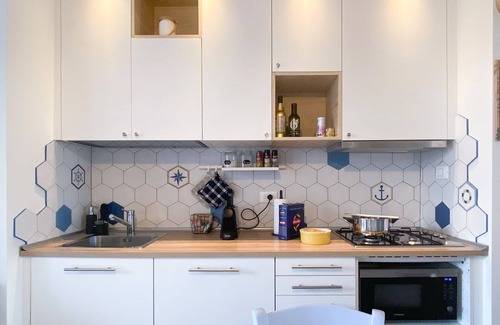 San Benedetto di Lugana Apartment | Oceanfront Apartment the Palace with Pet-Friendly Amenities