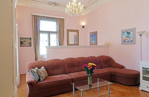 Karlovy Vary Apartment | Kid-Friendly Retreat at Apartment Themis with Spa Access