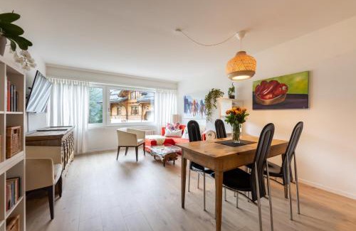 St. Moritz Apartment | Comfortable Apartment Tinus 20: Pet & Child Friendly Stay