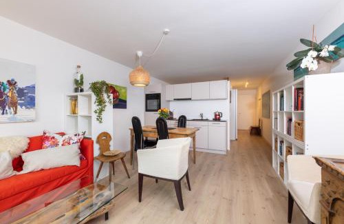 St. Moritz Apartment | Comfortable Apartment Tinus 20: Pet & Child Friendly Stay