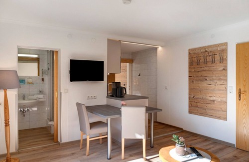Oetz Apartment | Apartment 'Top 5' with Mountain View, Balcony and Wi-Fi