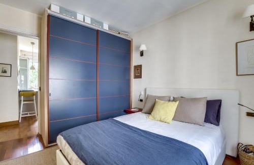 7th Arrondissement Apartment | Discover Apartment Tour Eiffel by Weekome: Rated 8.6/10