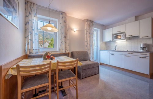 Terento Apartment | Apartment Treyer 7 Typ A: Mountain Views & Relaxing Amenities
