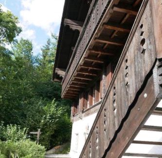 Zweisimmen Nr Gstaad Apartment | Family-Friendly Apartment Tree-Tops Chalet for Memorable Stays