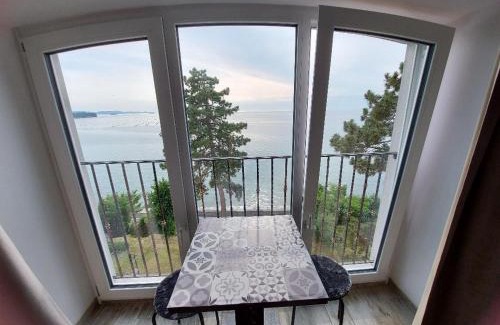 Muggia Apartment | Oceanfront Retreat: Apartment Trieste M&M, 4-Star Gem